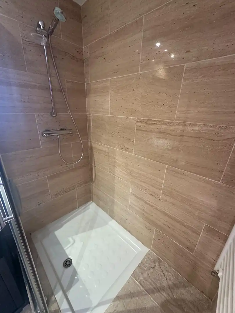 Baño de Piso de alquiler en Alicante / Alacant con Aire acondicionado y Piscina comunitaria