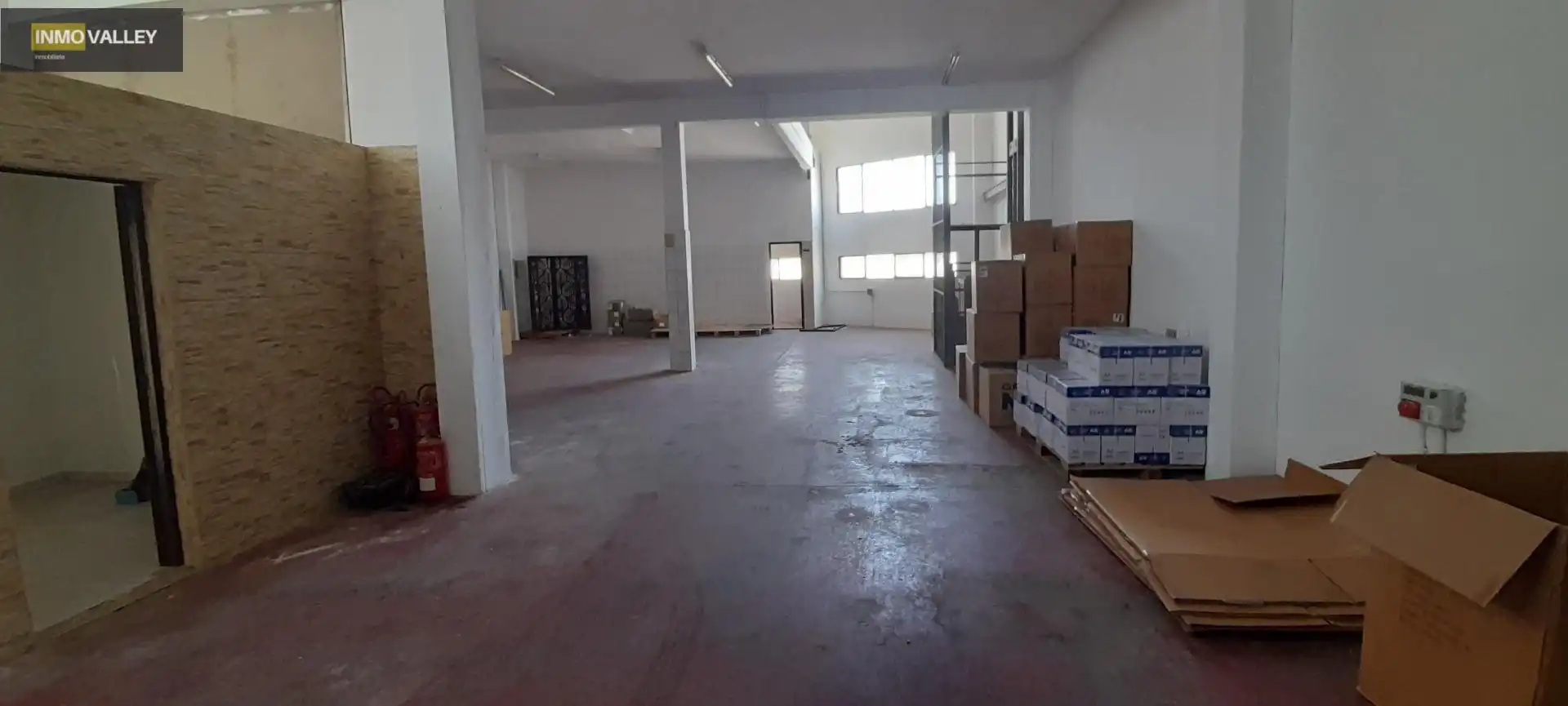 Nave industrial in vendita a Calle Valverde del Camino, imagen 5