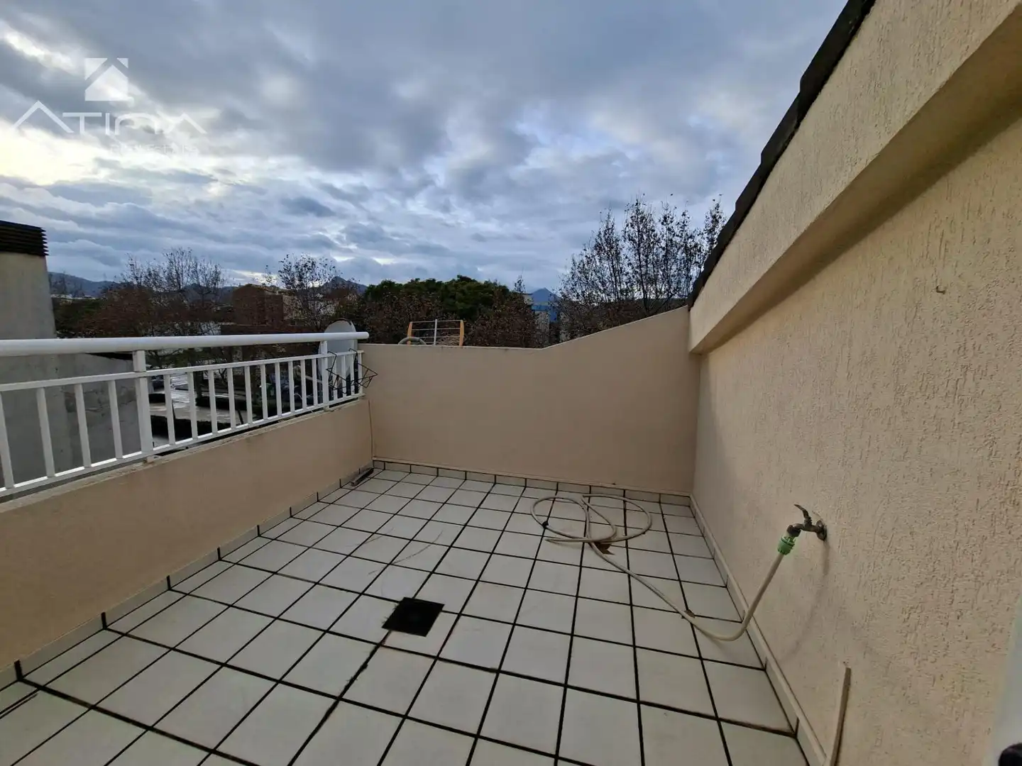 Terrasse von Haus oder Chalet zum Verkauf in Gandia mit Klimaanlage, Privatgarten und Terrasse