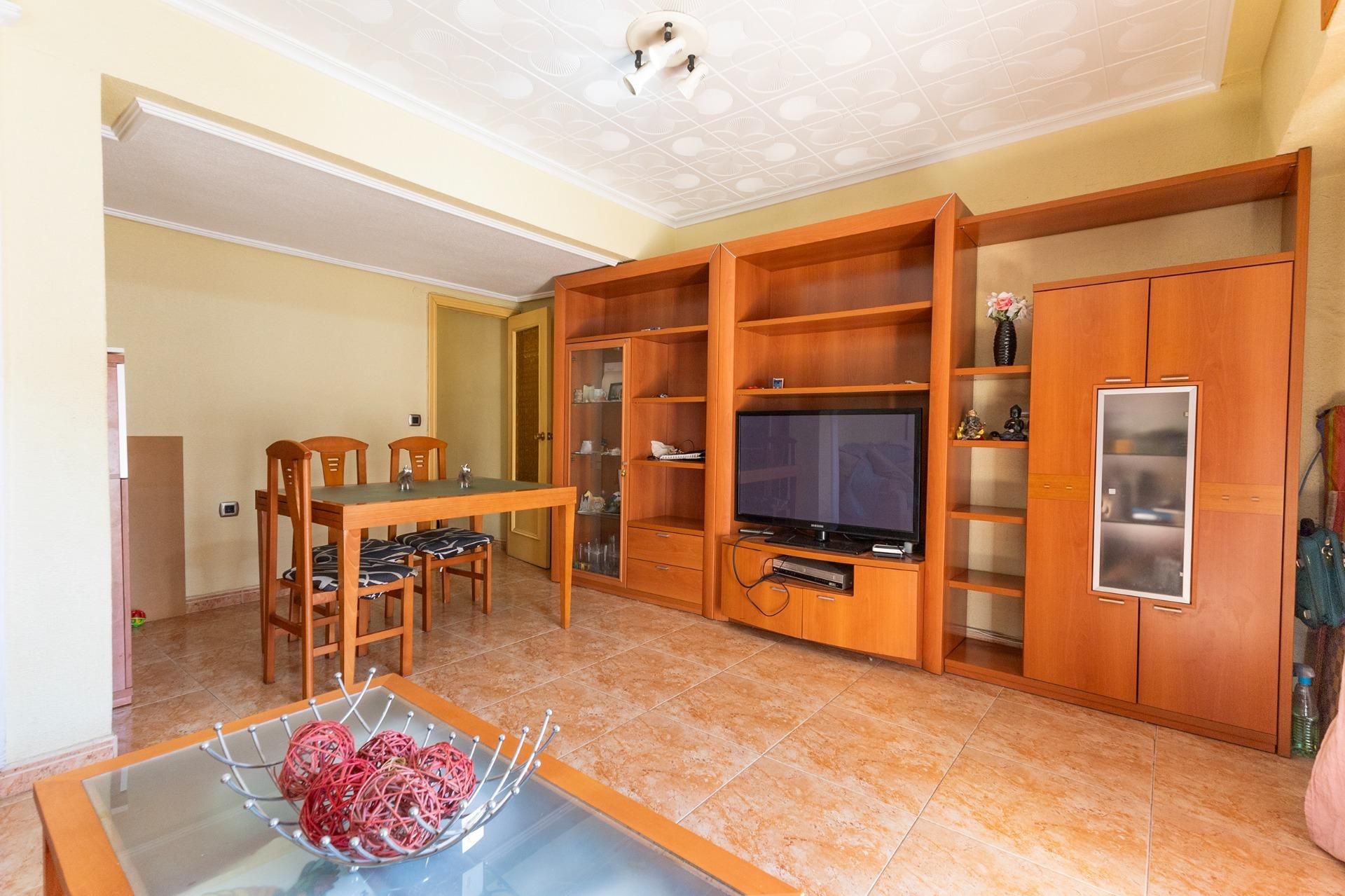 Flat for sale in Calle FCO VERDU, Altozano - Conde Lumiares, Campoamor - Altozano
