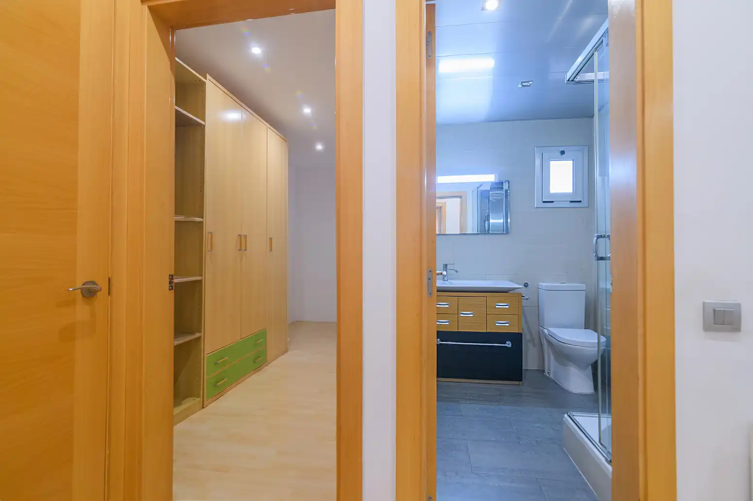 Bathroom of Flat for sale in La Roureda