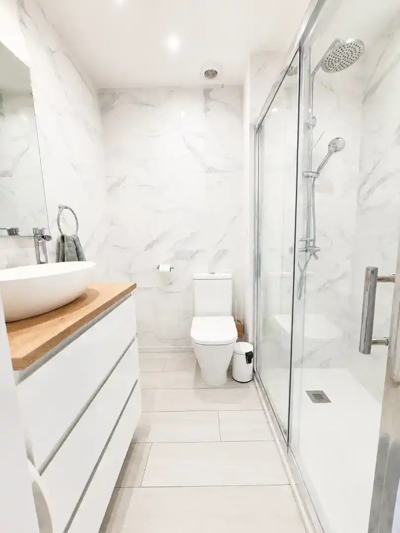 Badezimmer von Wohnung zum Verkauf in Calvià mit Klimaanlage und Balkon