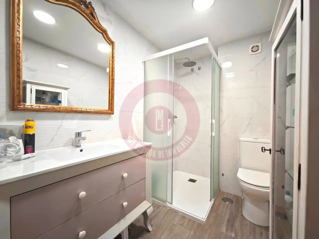 Badezimmer von Wohnung zum Verkauf in Algarrobo mit Klimaanlage, Terrasse und Gemeinschaftspool