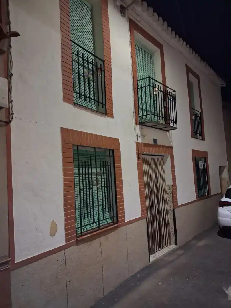 Vista exterior de Casa adosada en venda en Cabezarrubias del Puerto, Ciudad Real