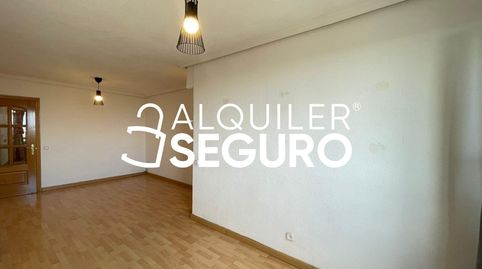 Foto 2 de Piso de alquiler en De Los Yébenes, Aluche, Madrid Capital
