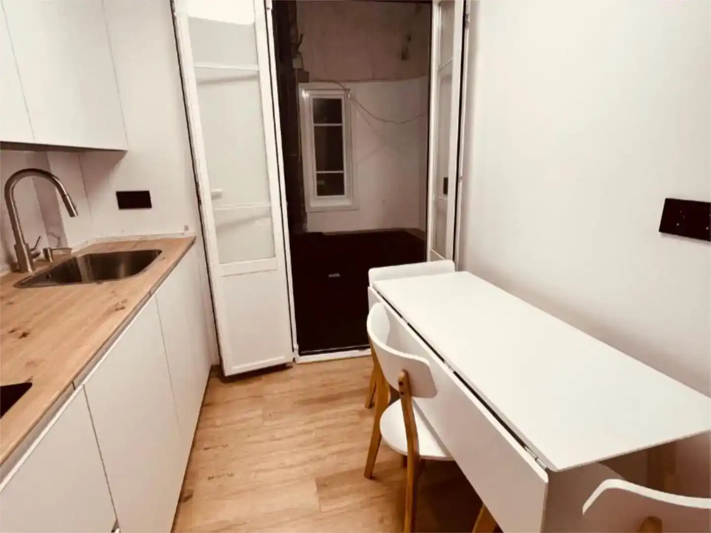 Kitchen of Flat for share in San Rosendo