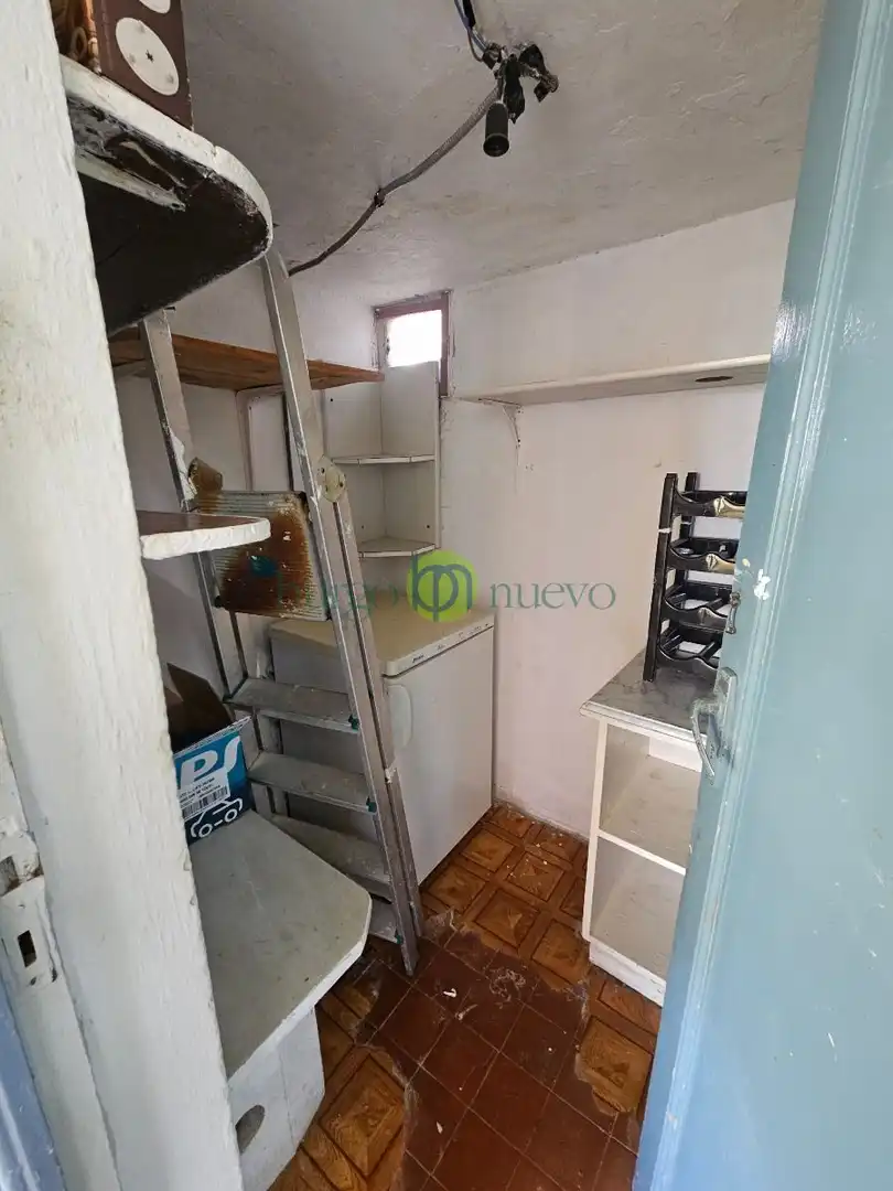 Cuina de Casa o xalet en venda en Sariegos amb Calefacció, Terrassa i Balcó