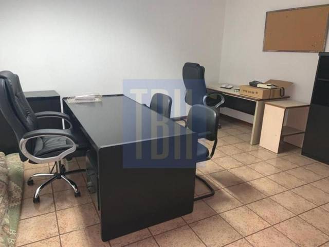 Oficina en Alquiler en  Bierzo, 32 en Universidad