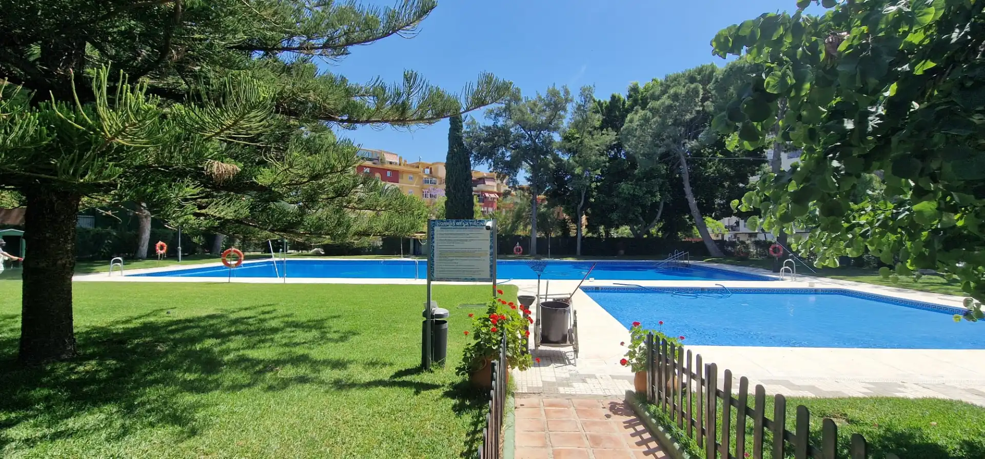 Piscina de Pis en venda en Málaga amb Terrassa i Piscina comunitària