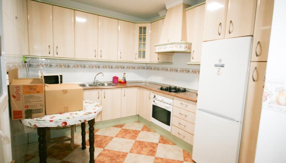 Foto 1 de Casa adosada en venda a Calle San Pedro, Coín, Málaga