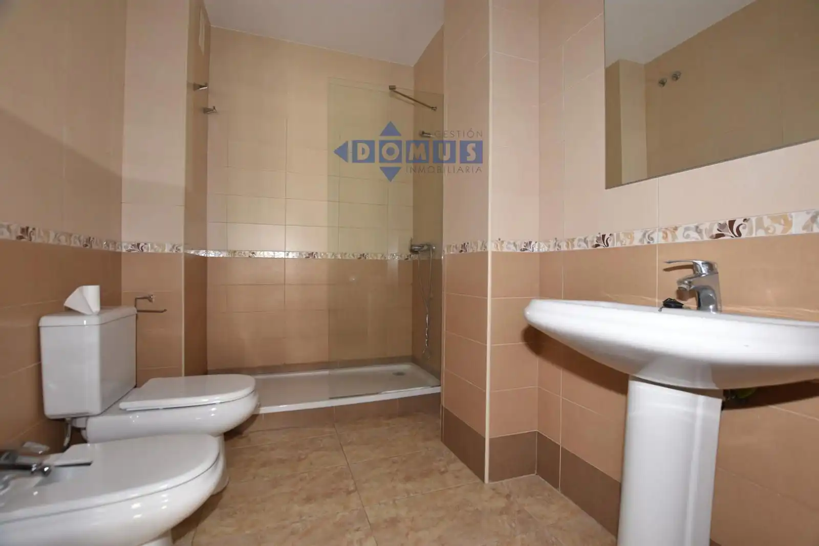 Baño de Piso de alquiler en Ronda con Aire acondicionado y Calefacción