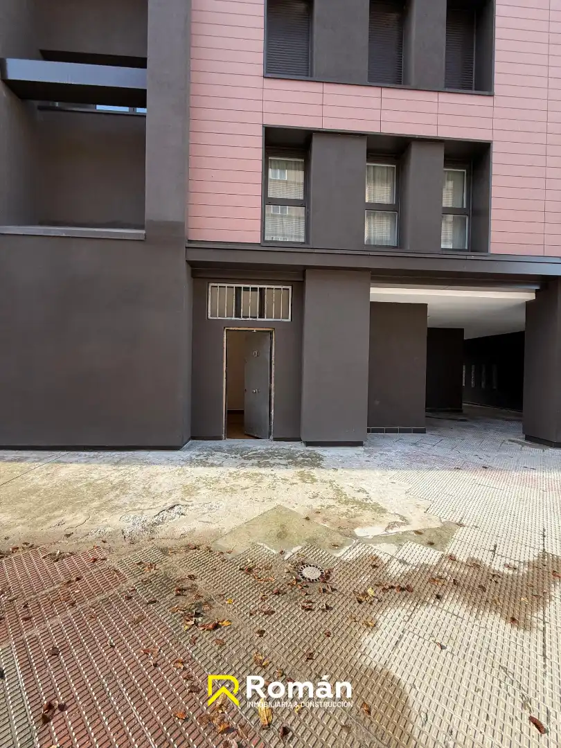 Local comercial en venta en Plaza Rio Arga 7, imagen 3