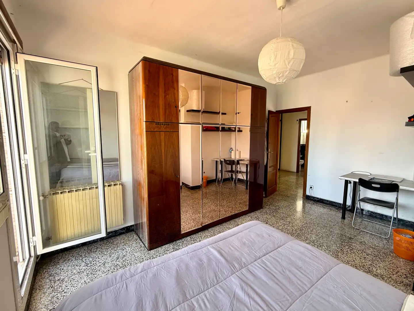 Schlafzimmer von Dachboden zum Verkauf in Barcelona mit Heizung, Terrasse und Balkon