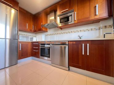 Wohnung mit Pool zur Miete in Alcabre