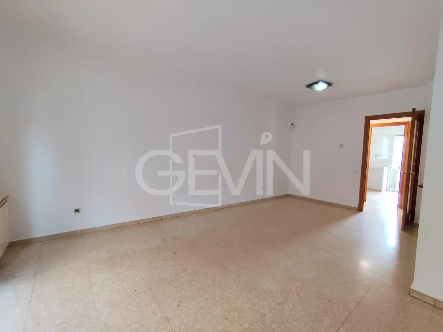 Sala de estar de Piso en venta en Santa Perpètua de Mogoda con Aire acondicionado, Trastero y Balcón