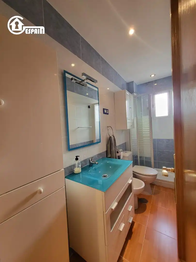 Badezimmer von Wohnung zum Verkauf in Madrid mit Heizung, Terrasse und Möbliert