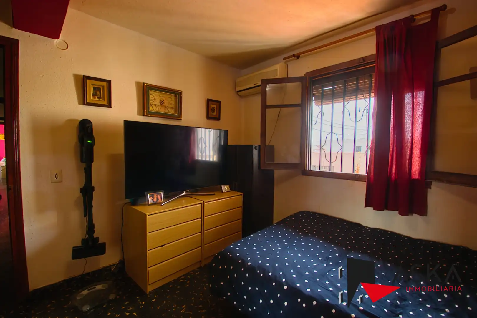 Habitación de Ático en venta en Valencia con Aire acondicionado, Terraza y Amueblado