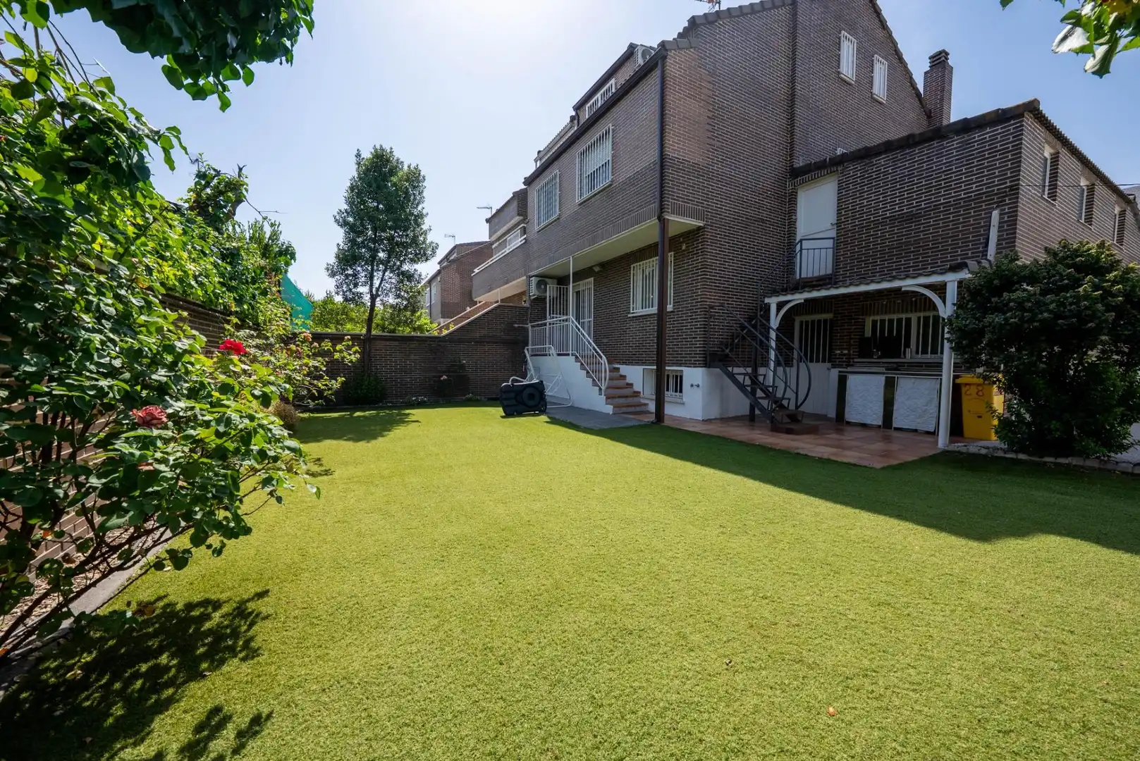 Jardín de Casa adosada en venta en Leganés con Aire acondicionado, Calefacción y Jardín privado