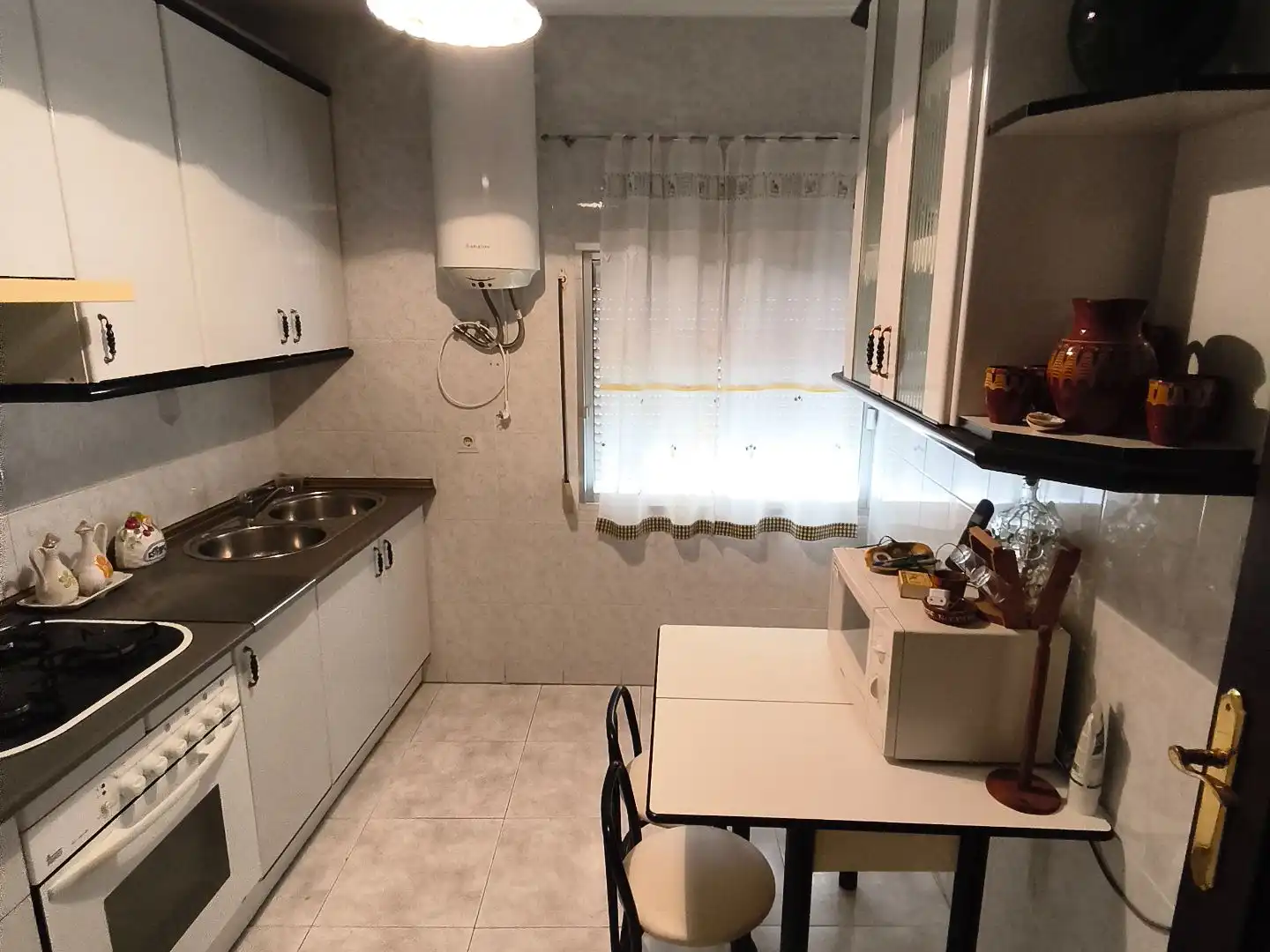 Cuina de Casa o xalet en venda en Alcuéscar amb Terrassa i Balcó