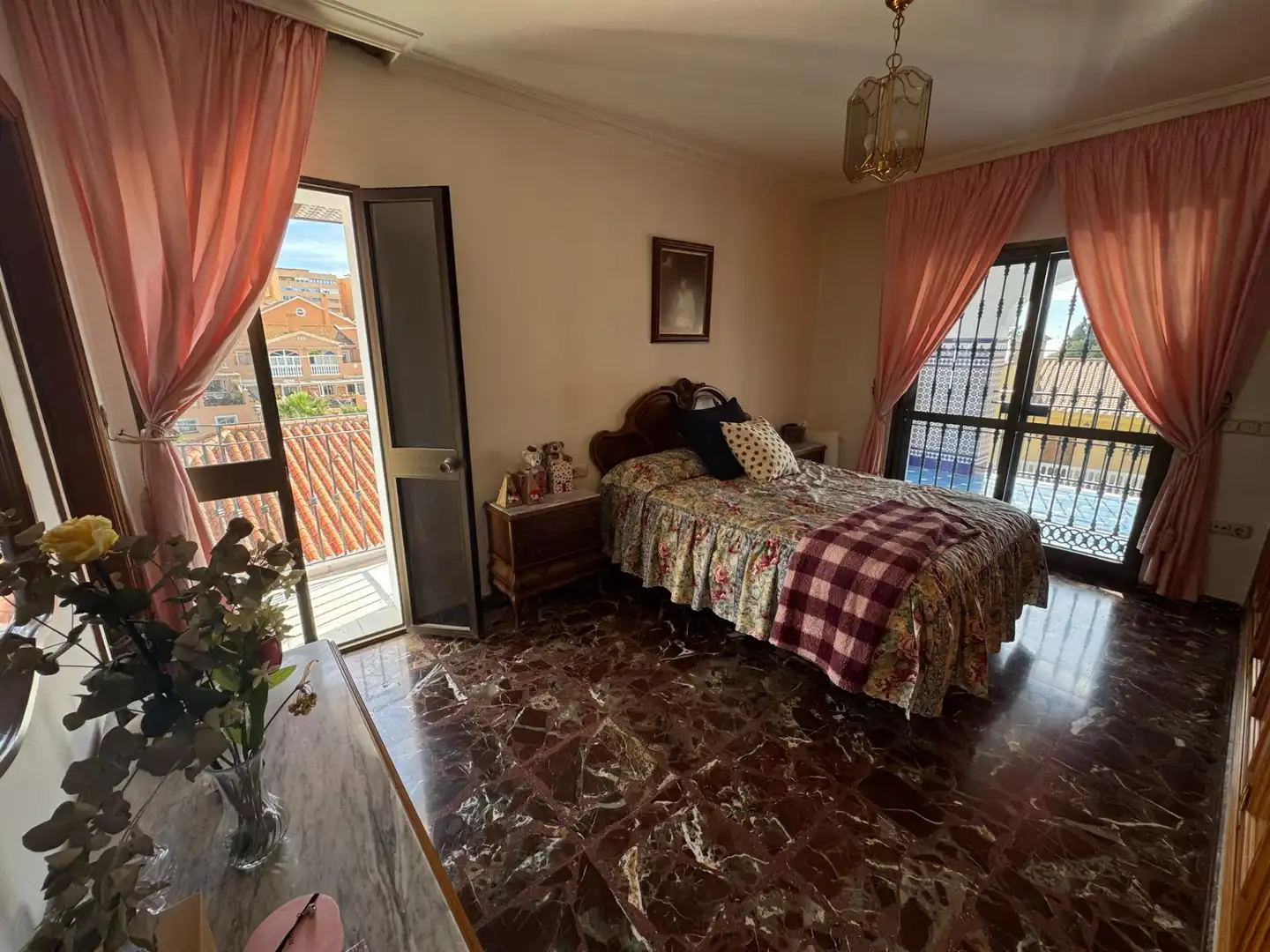Dormitori de Casa o xalet en venda en Rincón de la Victoria amb Jardí privat, Terrassa i Balcó