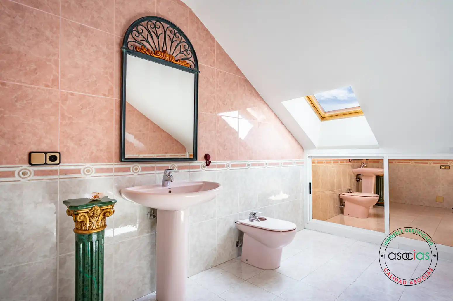 Bathroom of Attic for sale in Lena  with Heating, Parquet flooring and Terrace