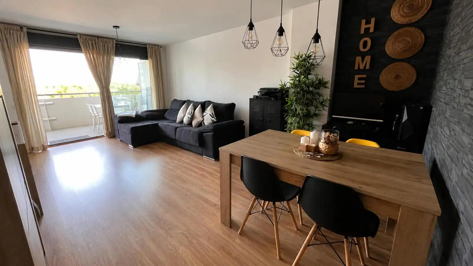 Living room of Flat for sale in Sant Just Desvern  with Air Conditioner, Heating and Private garden