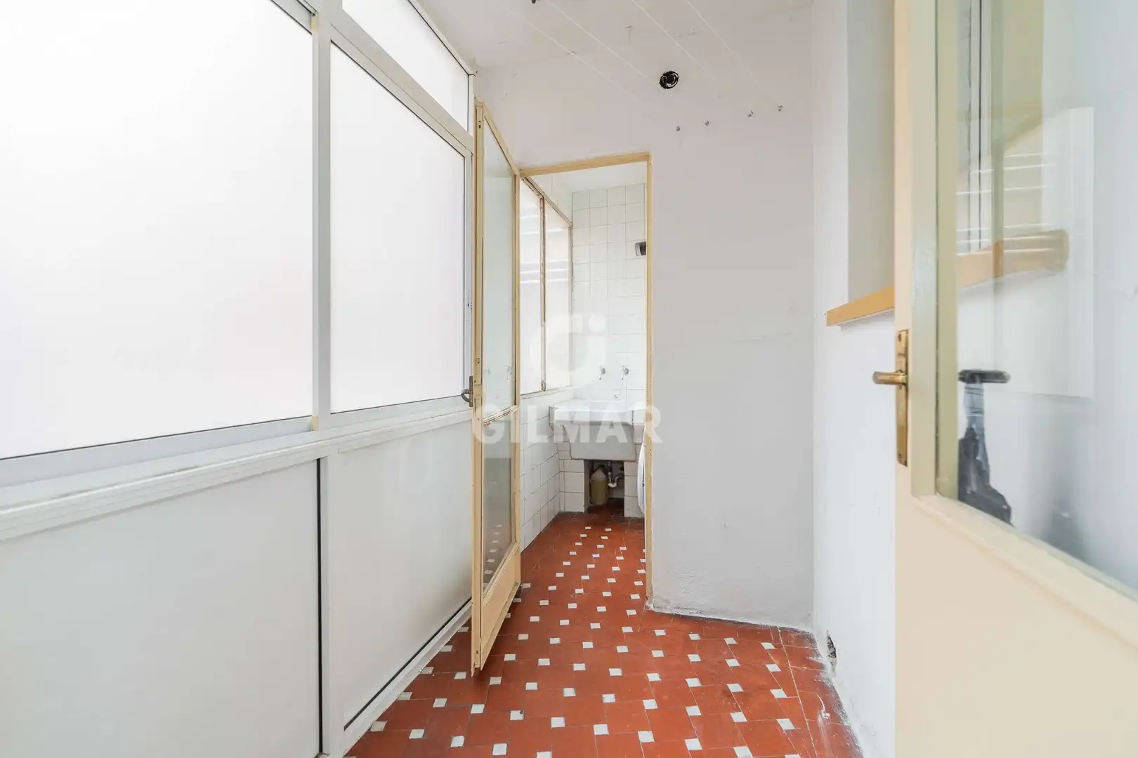 Piso en venta en Madrid con Calefacción, Trastero y Balcón