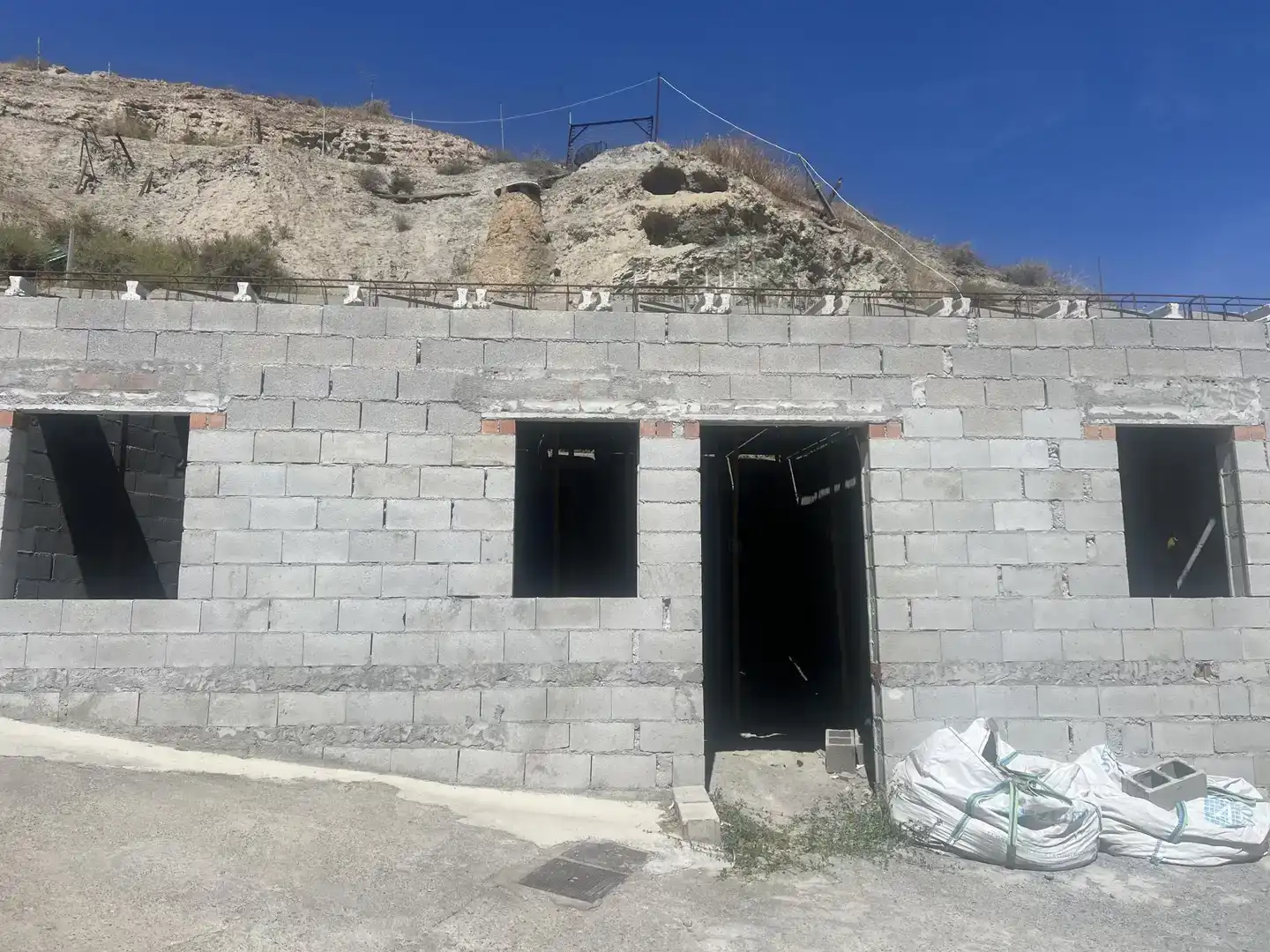 Vista exterior de Planta baja en venta en Fonelas