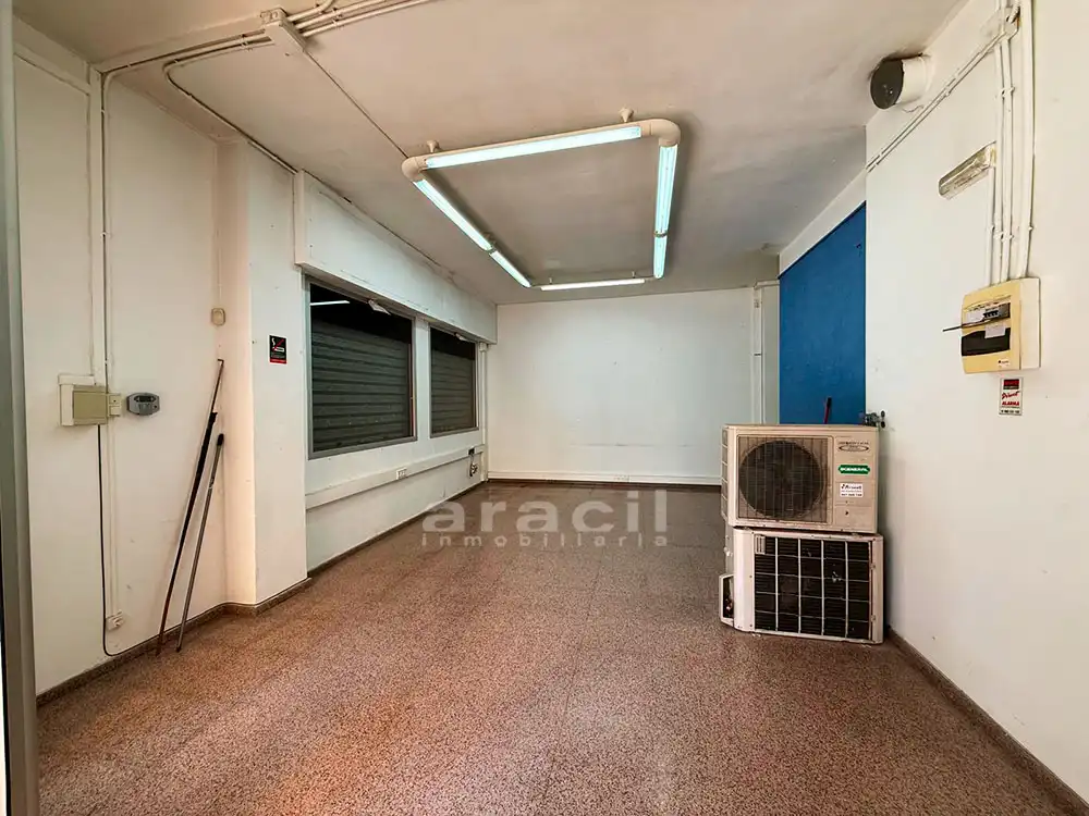 Business premises for sale in Carrer Isabel la Católica, imagen 7
