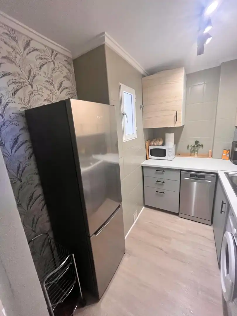 Küche von Wohnung zum Verkauf in Torrevieja mit Klimaanlage, Terrasse und Schwimmbad