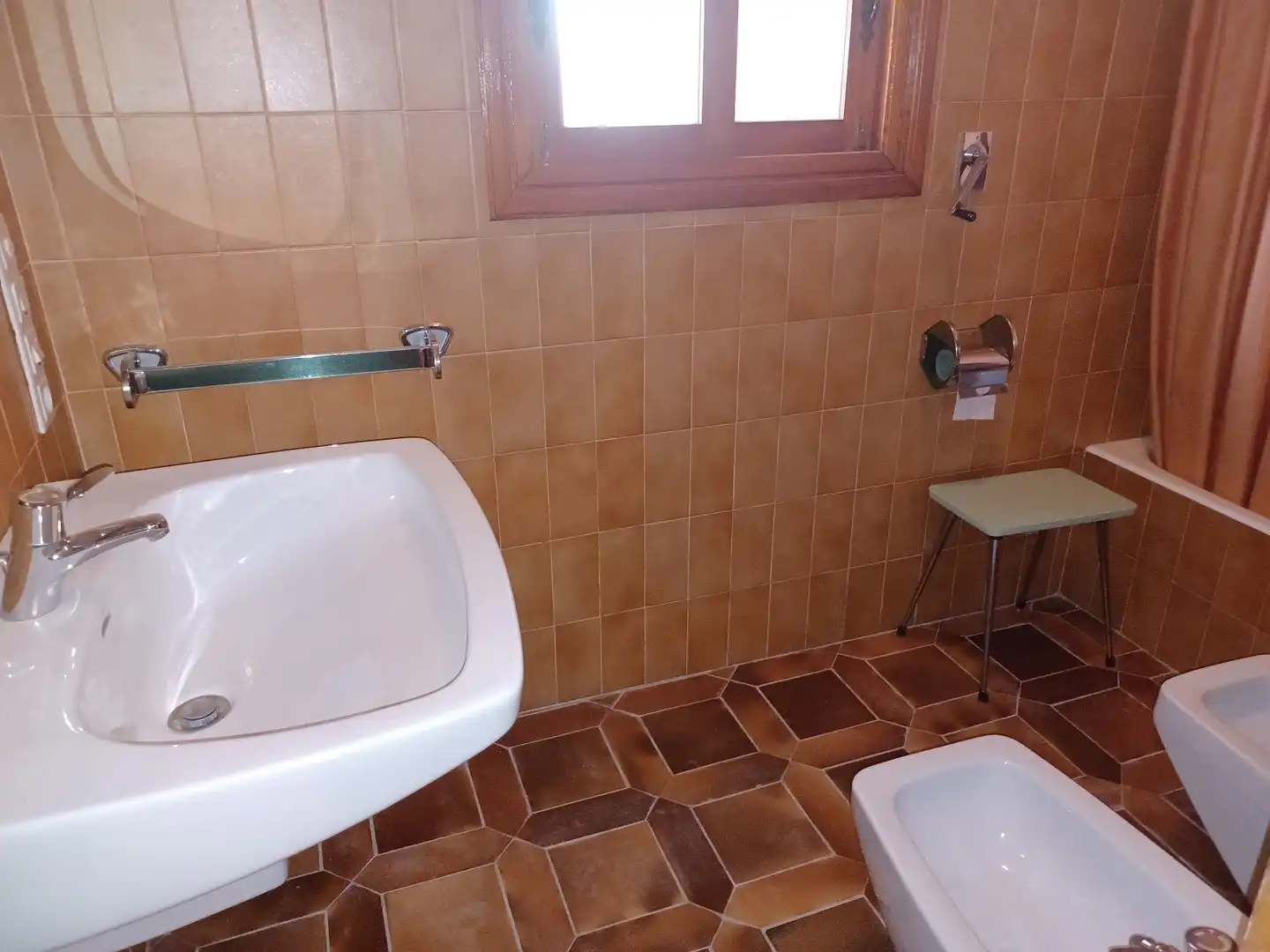 Bathroom of Houses for sale in Albaida  with Storage room and Swimming Pool