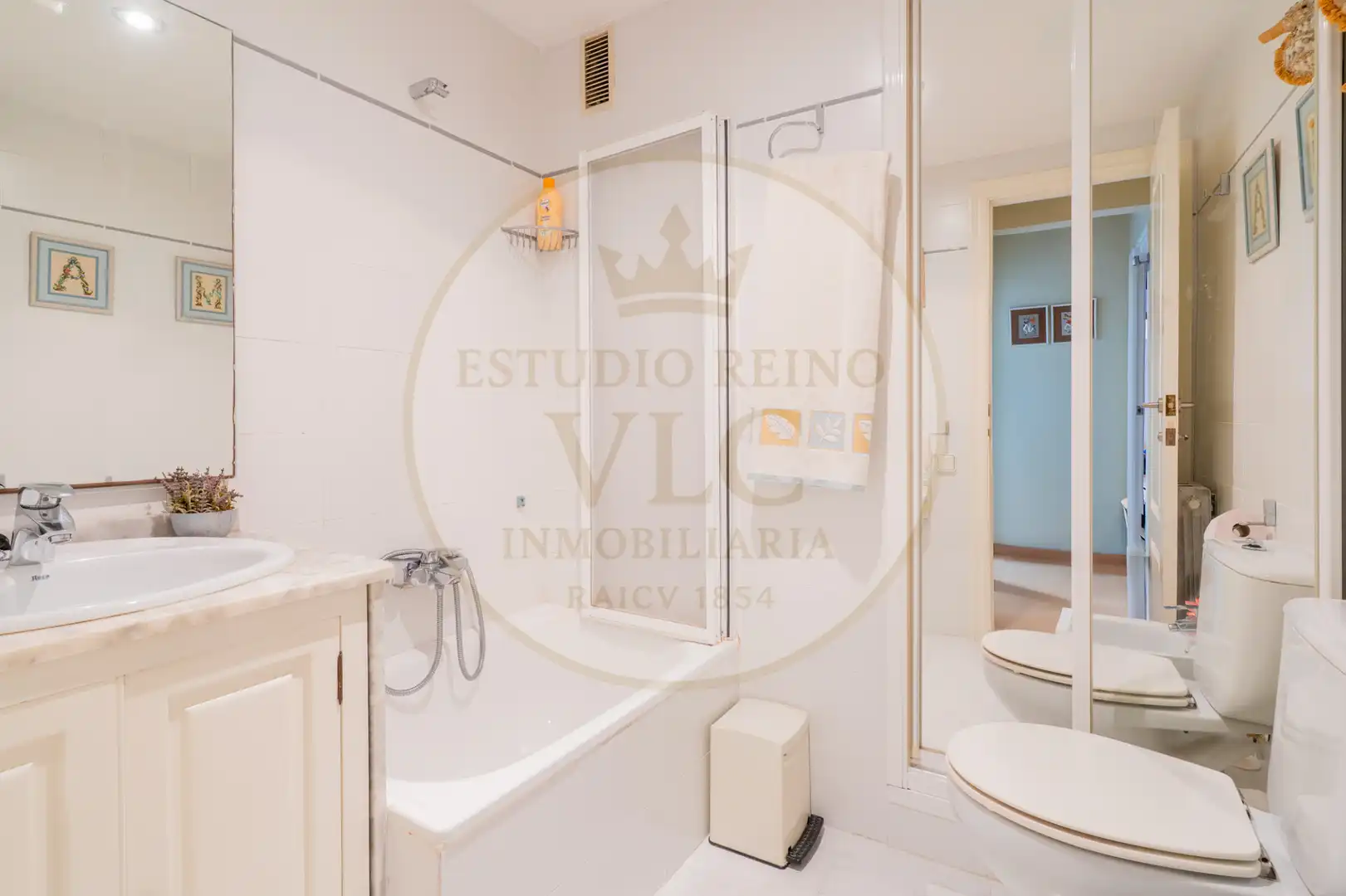 Bany de Apartament en venda en Valencia amb Aire condicionat, Calefacció i Parquet