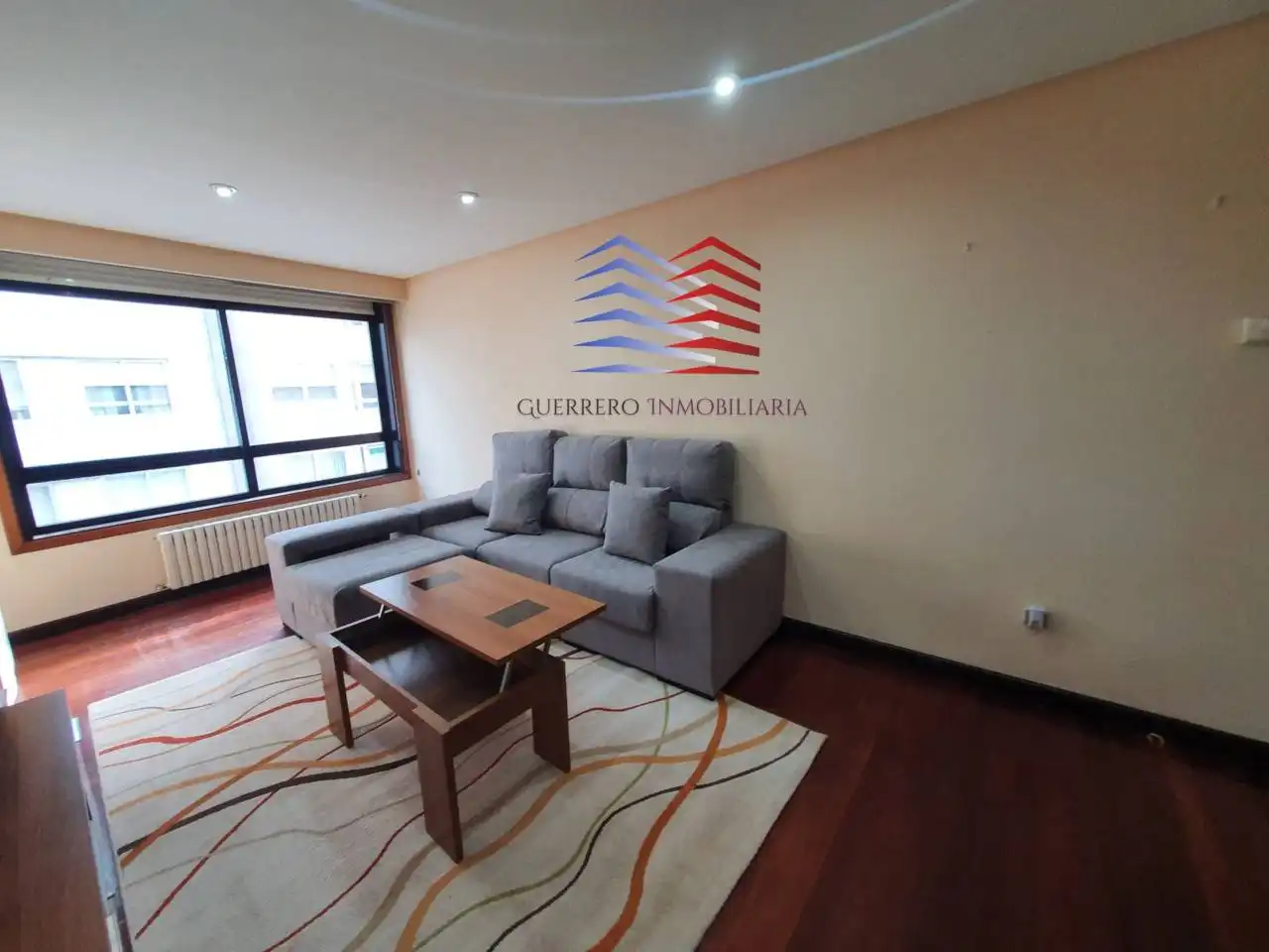 Sala de estar de Apartamento de alquiler en Ourense Capital  con Calefacción, Parquet y Amueblado
