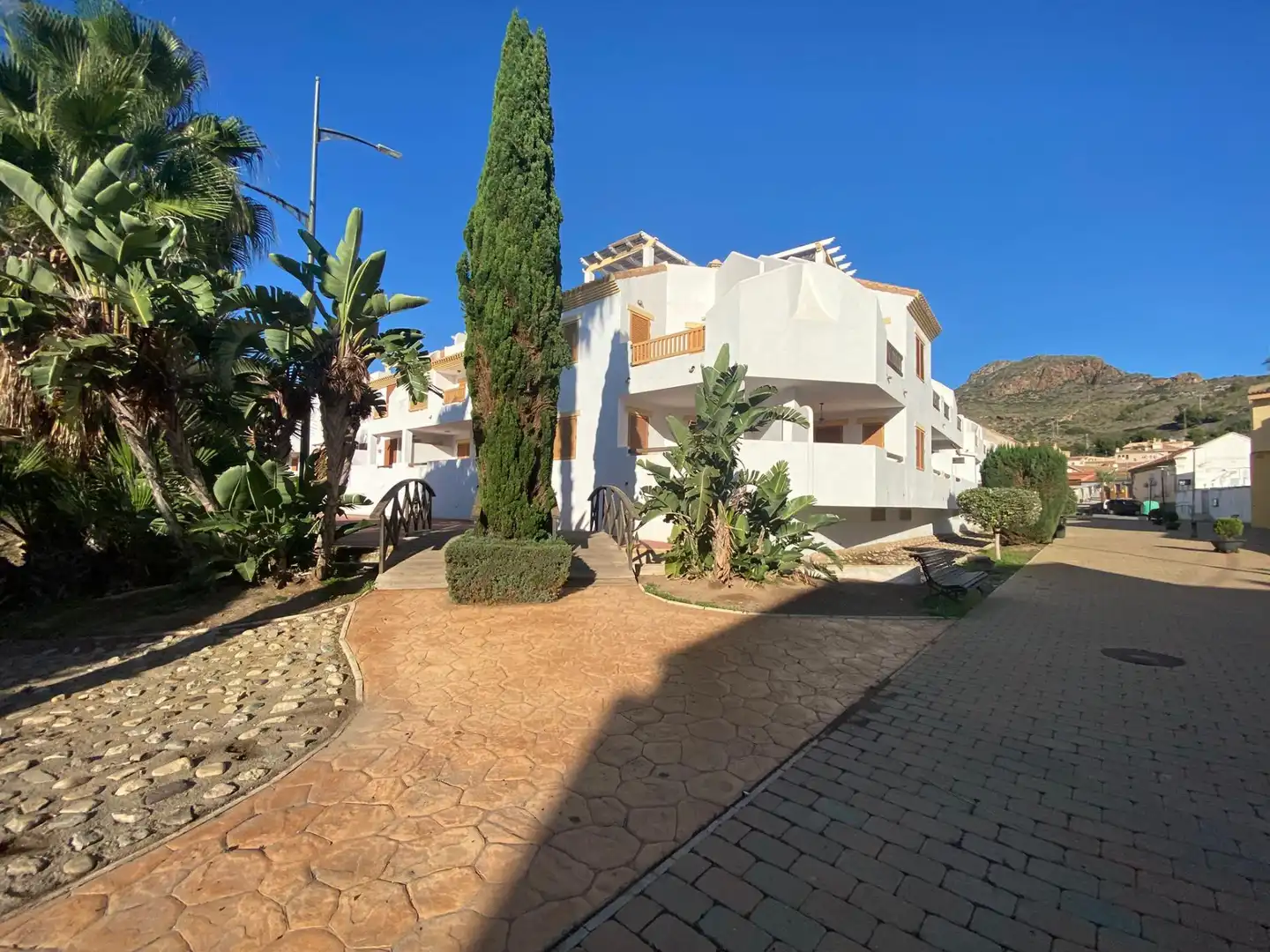 Vista exterior de Local en venta en La Unión con Aire acondicionado y Amueblado