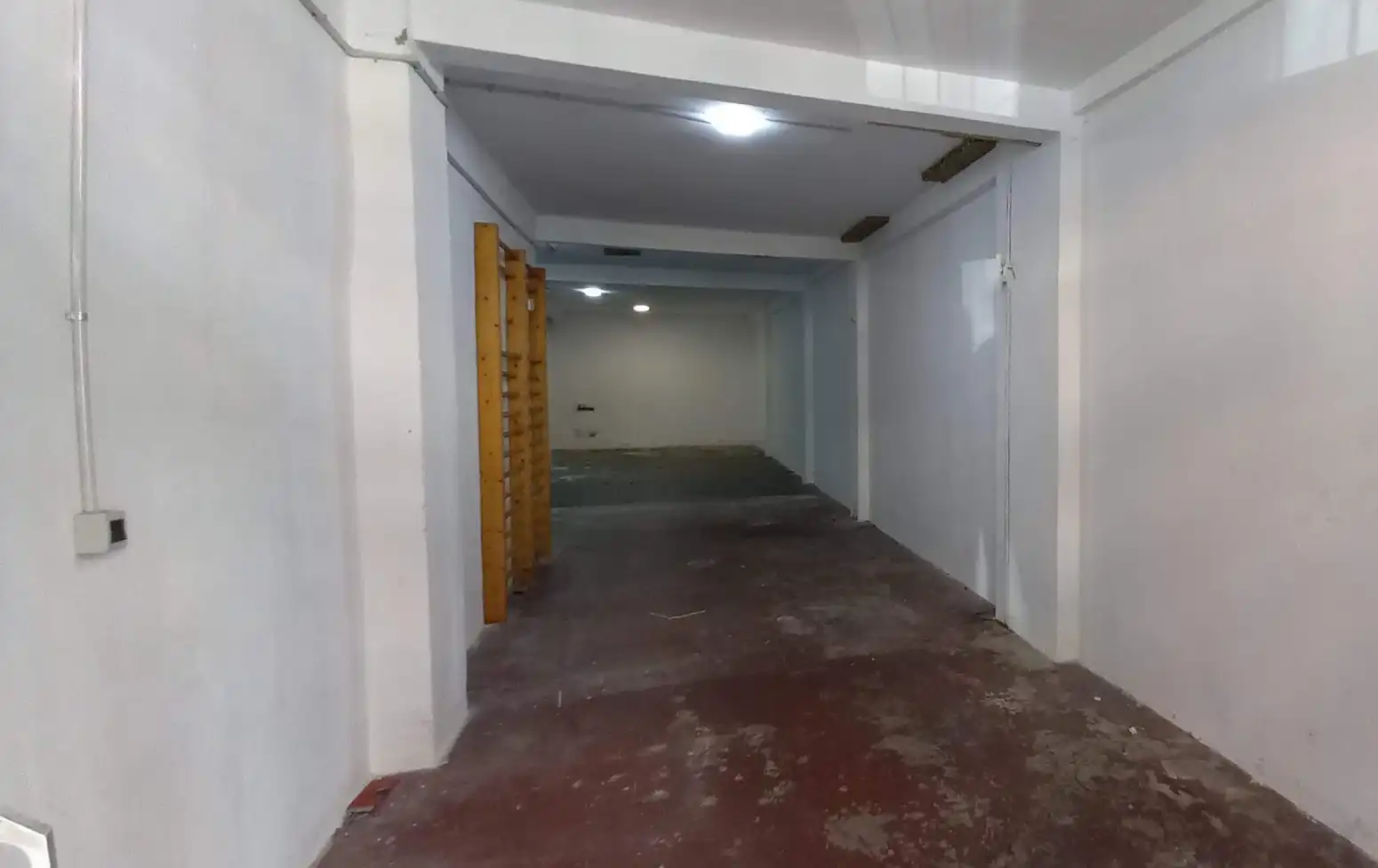 Local de alquiler en Gijón - Calle Julio, Llano