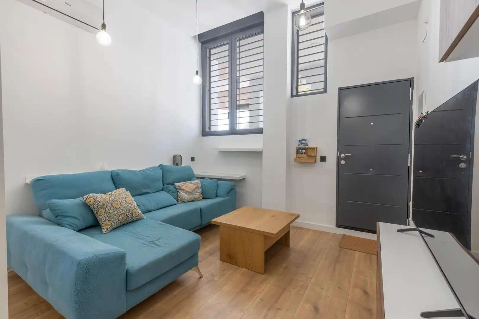 Wohnzimmer von Erdgeschoss zum Verkauf in Granada mit Klimaanlage, Heizung und Möbliert