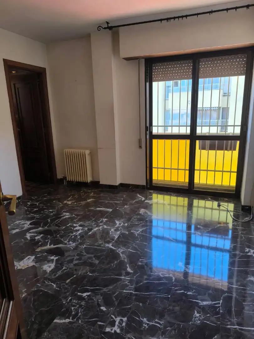 Wohnung zur Miete in Camino de Ronda, 212, Pajaritos