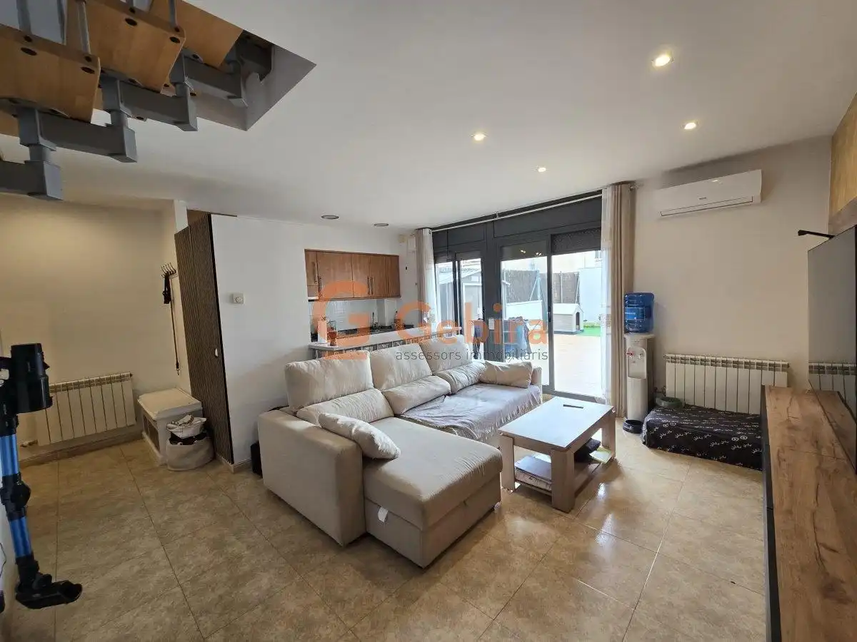 Sala de estar de Dúplex en venta en Calafell con Aire acondicionado, Calefacción y Terraza
