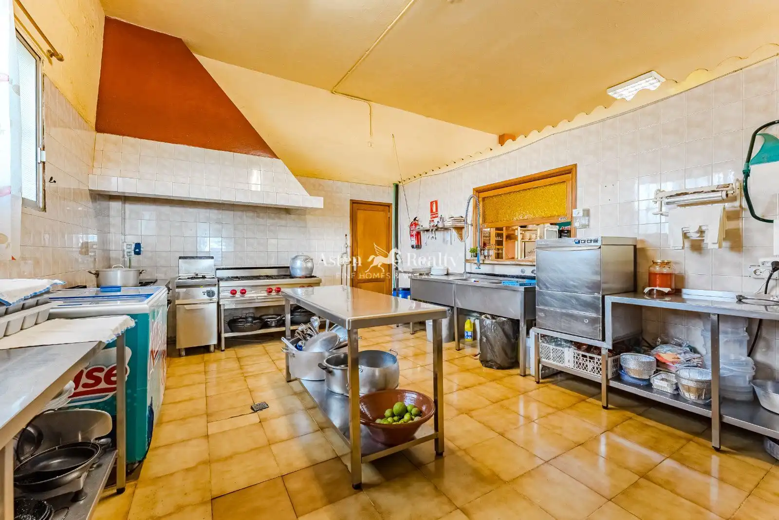 Cocina de Local en venta en Vilaflor de Chasna con Amueblado