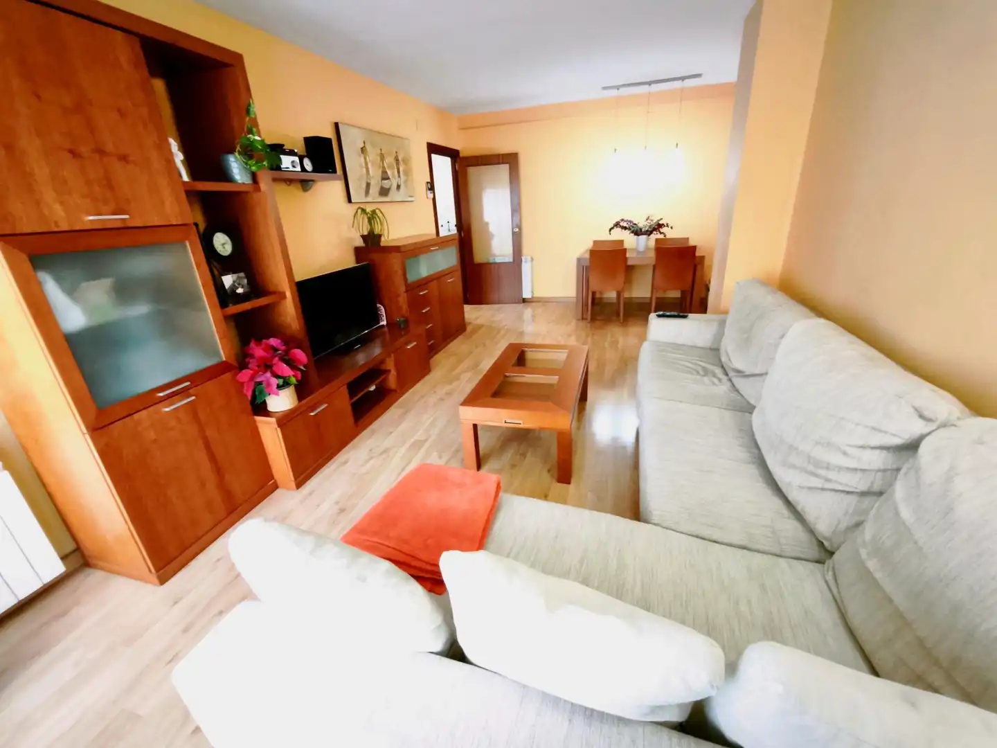 Living room of Flat for sale in Sabadell  with Air Conditioner, Heating and Parquet flooring