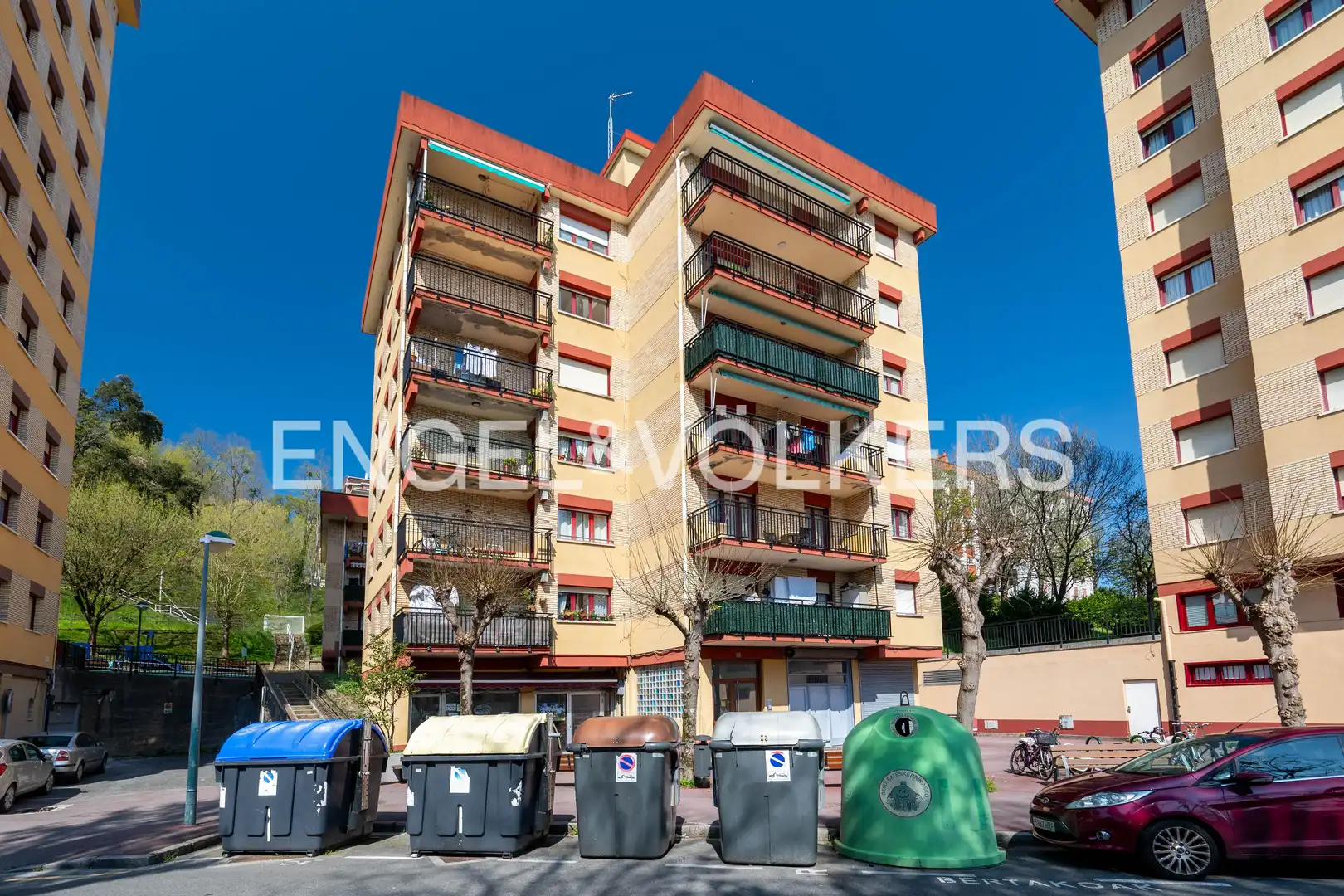 Außenansicht von Wohnung zum Verkauf in Zarautz mit Heizung und Terrasse