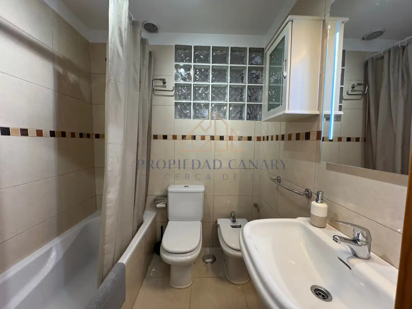 Baño de Casa adosada de alquiler en La Orotava con Jardín privado, Terraza y Amueblado