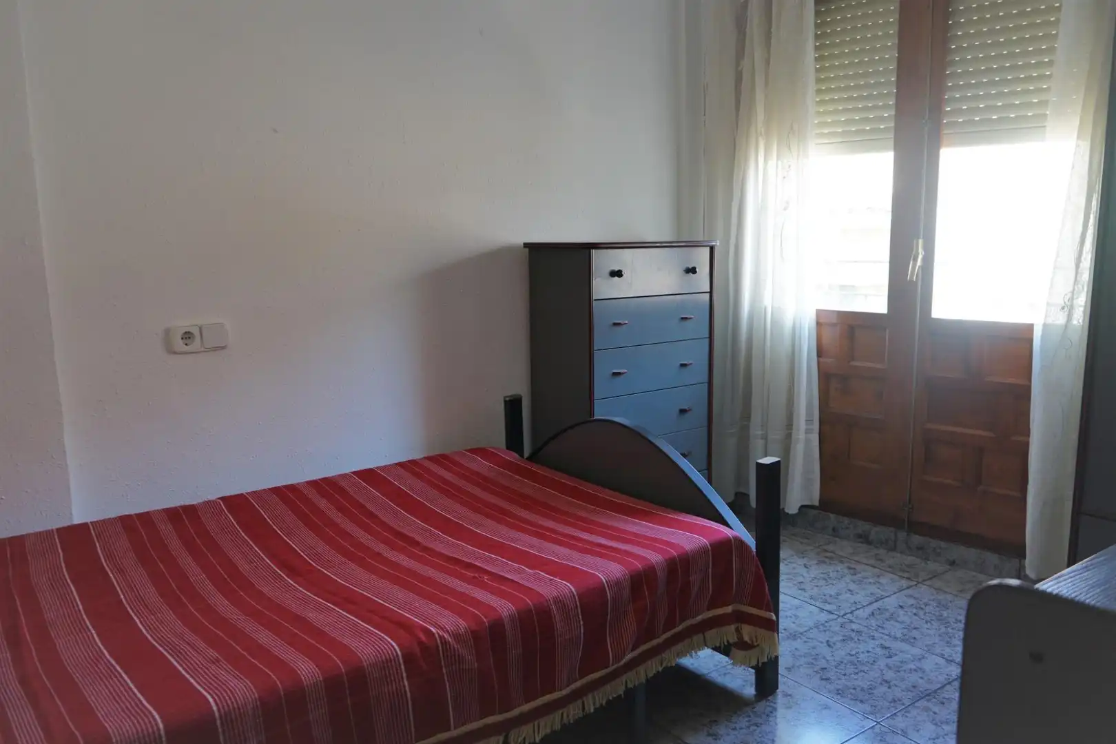 Habitación de Piso en venta en Requena con Trastero y Balcón
