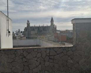 Vista exterior de Casa o xalet en venda en Jerez de la Frontera amb Terrassa, Traster i Forn