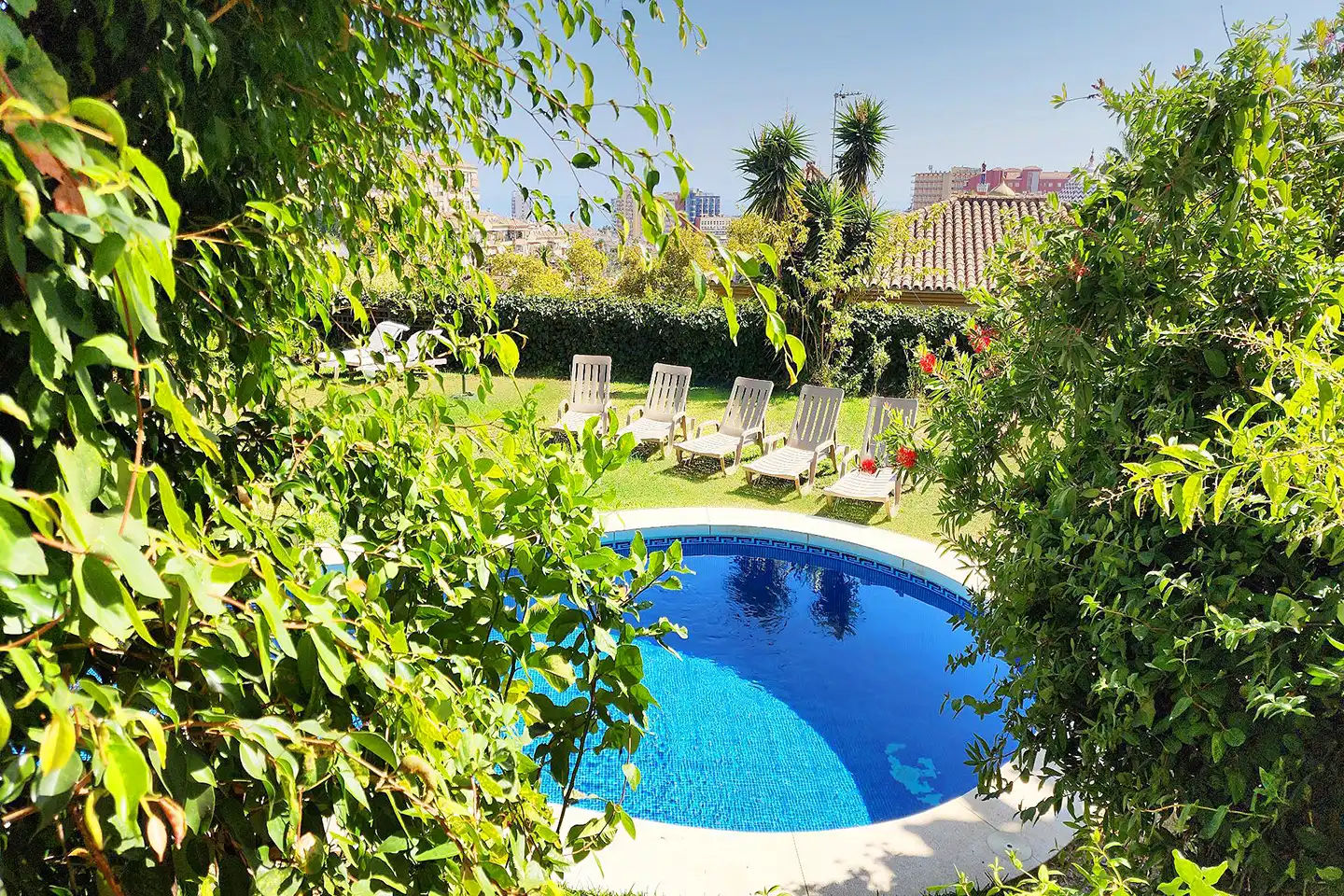 Jardí de Casa o xalet en venda en Benalmádena amb Aire condicionat, Jardí privat i Terrassa