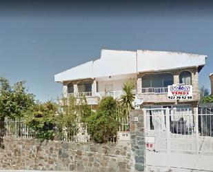 Casa o xalet en venda a Avenida Salamanca, Los Pinos - El Pilar