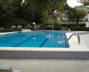 Piscina de Apartament de lloguer en Castelldefels amb Terrassa, Moblat i Forn