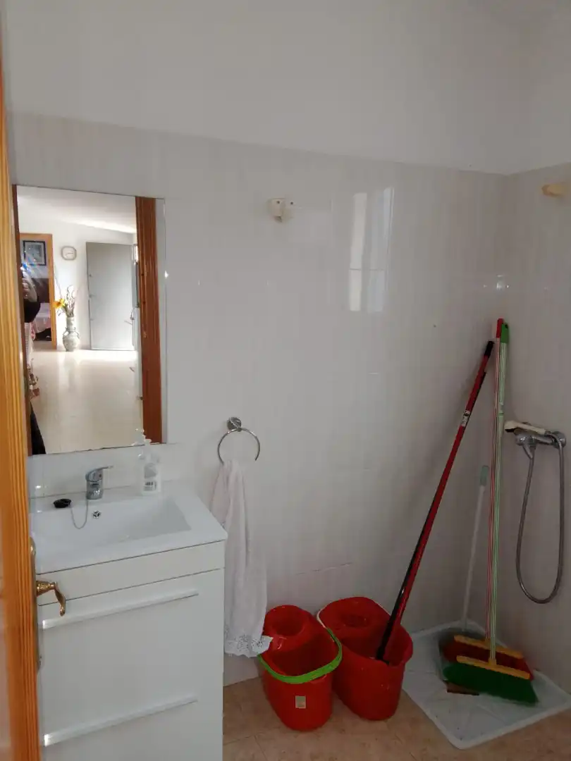 Bany de Casa o xalet en venda en Tibi amb Jardí privat, Terrassa i Moblat