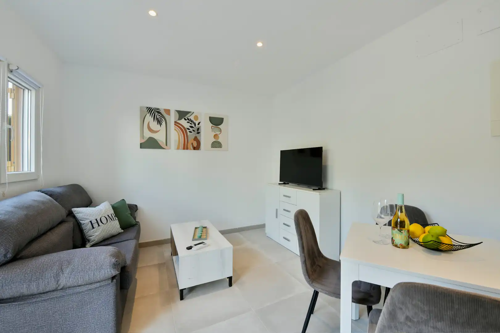 Living room of Ground floor for rent in Calvià  with Air Conditioner, Heating and Terrace