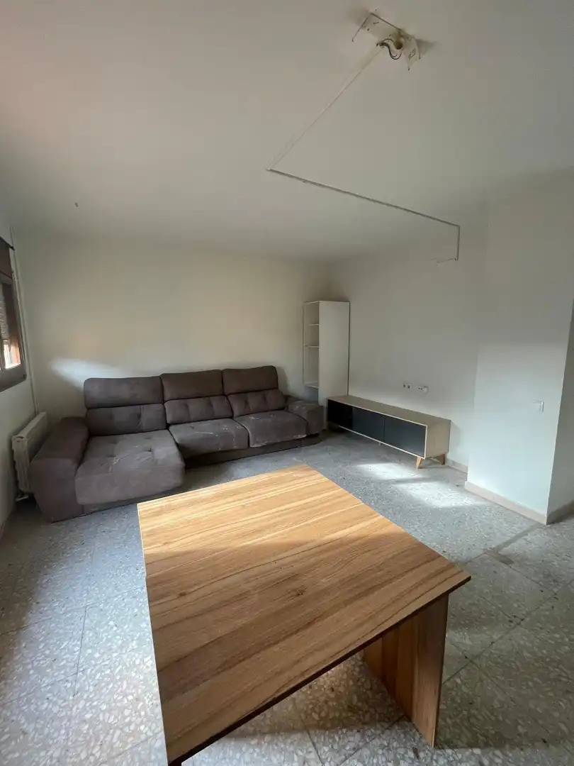 Sala de estar de Piso en venta en Manlleu con Calefacción y Balcón